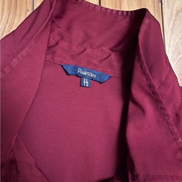 Reitman’s burgundy woman’s blouse - Picture 2 of 9